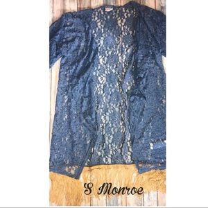 Small LulaRoe Monroe